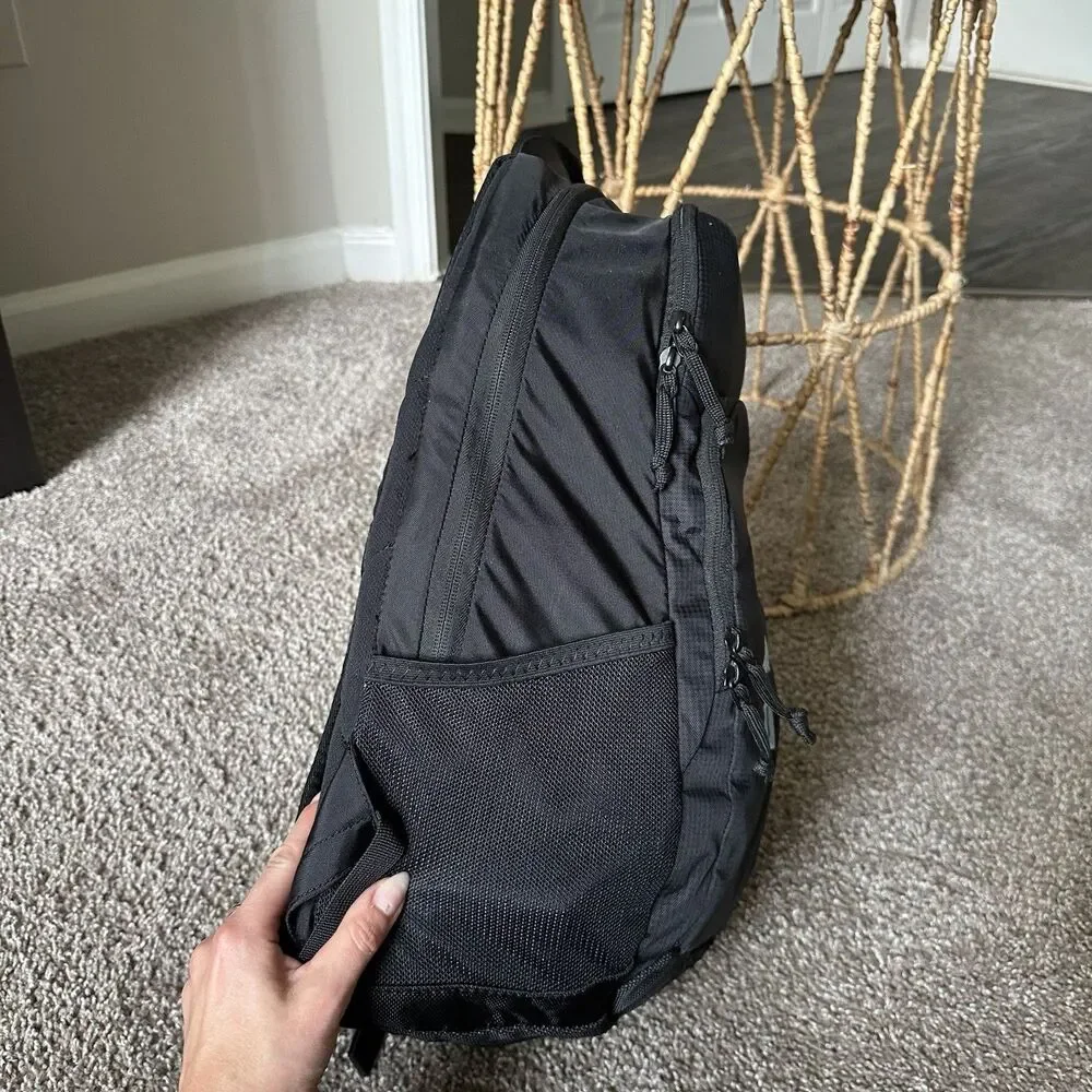 Thule - Achiever 24L Backpack 15